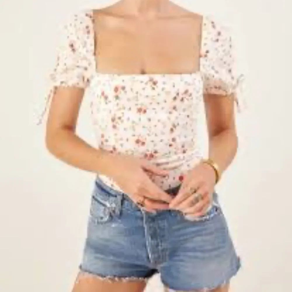 Reformation White and Red Floral Linen Top size 0